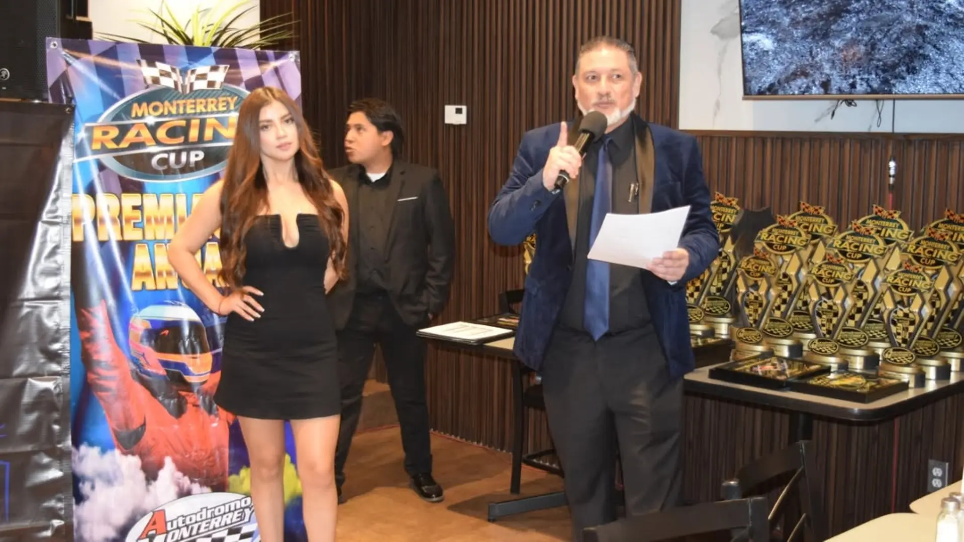 Luis Salinas en la Cena de Gala y Premiación