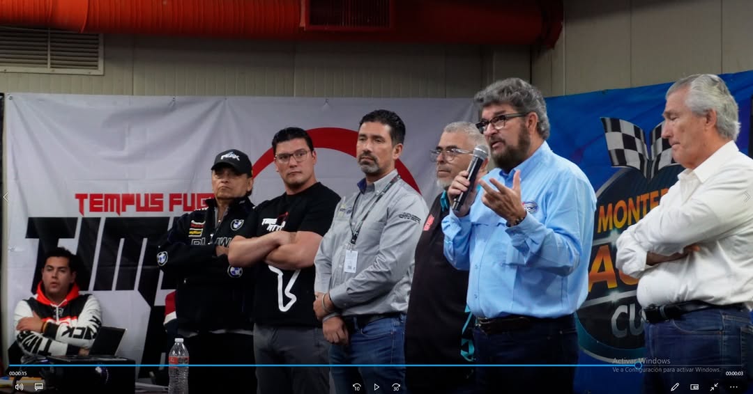 Junta de Pilotos y Bendición de Cascos