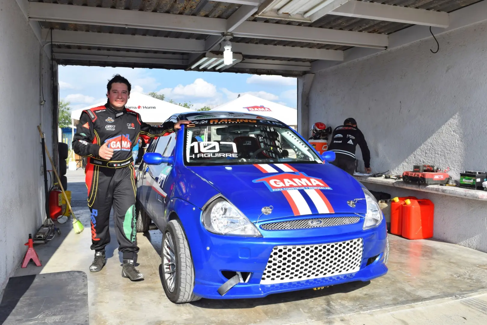 EXPERIENCIA Y PASIÓN EN LOS BOXES: HÉCTOR AGUIRRE IMPULSA AL GAMA RACING TEAM