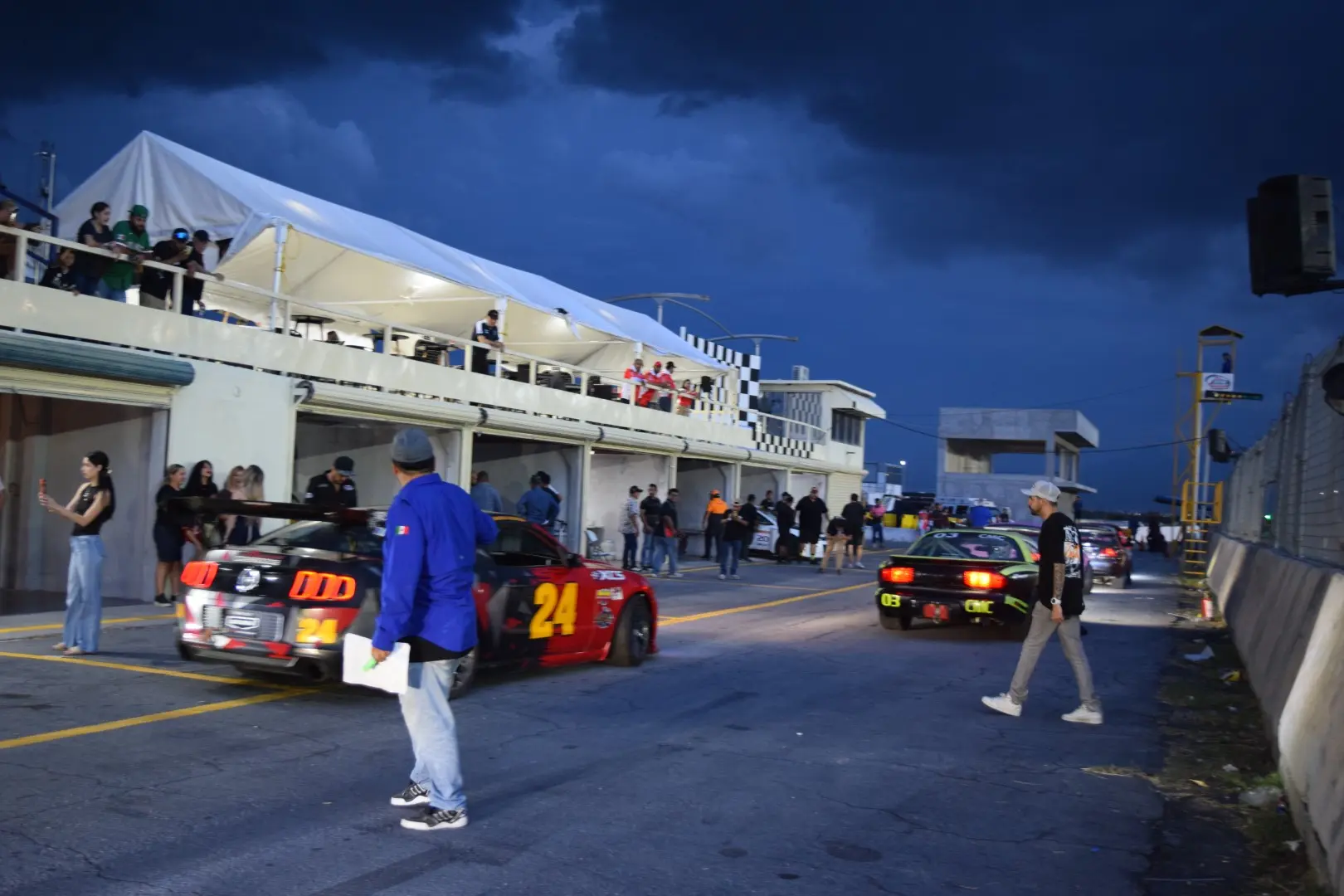 EMOCIÓN, PASIÓN Y CONTRASTES EN LA 4A ETAPA DE LA MONTERREY RACING CUP
